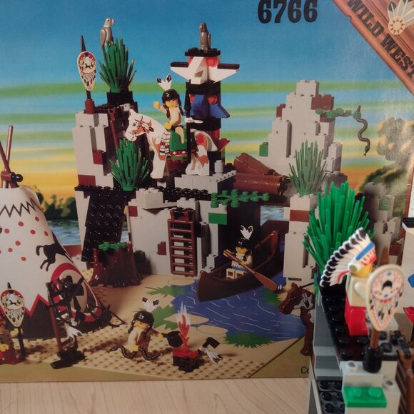 Like new large Wild West Village, 6766 - Picture 3 of 16